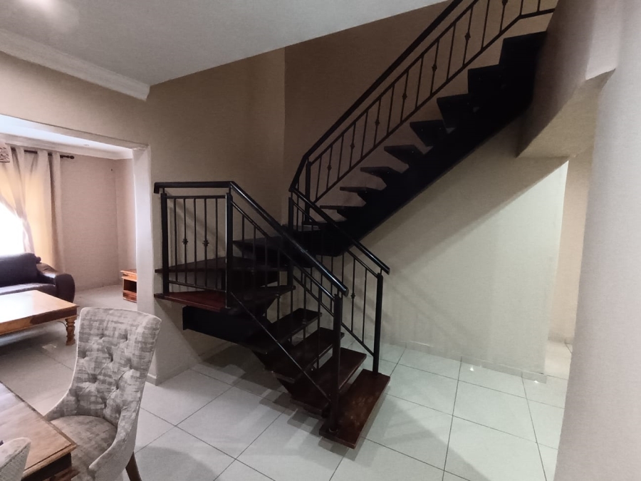 4 Bedroom Property for Sale in Geelhoutpark North West